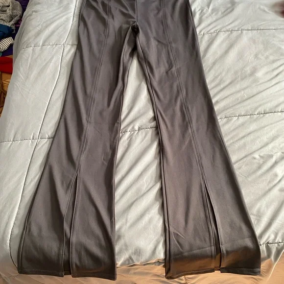 Slit bottom athletic leggings - Picture 7 of 7